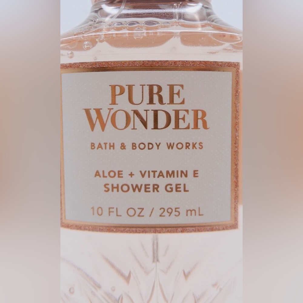Bath & Body Works Pure Wonder shower gel - Picture 2 of 2